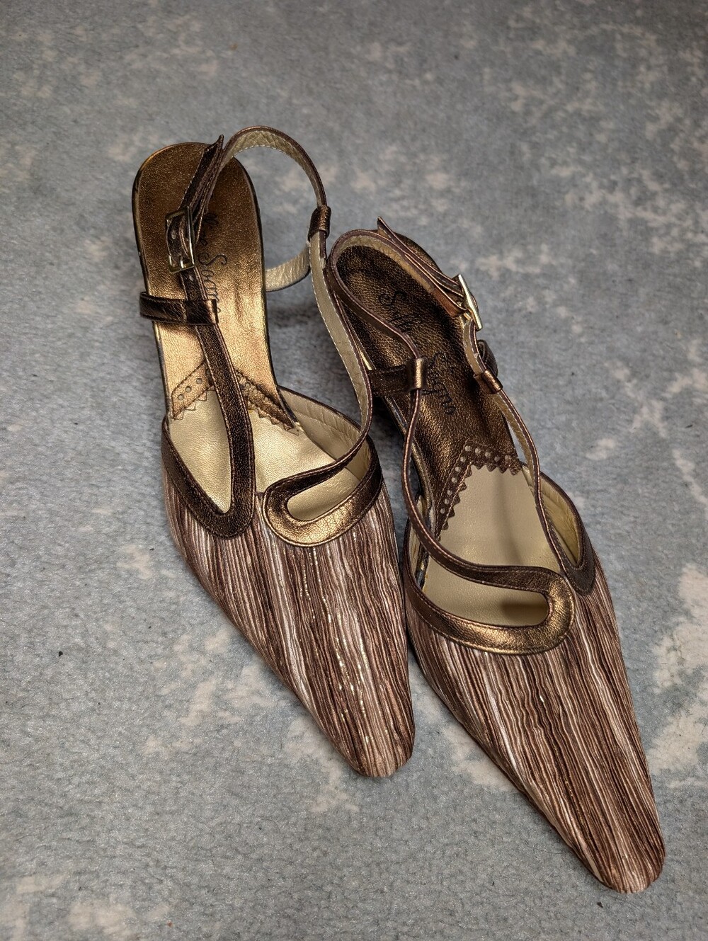 Vintage Made In Italy Vero Cuoio Metallic Bronze Pointed Slingback Heels